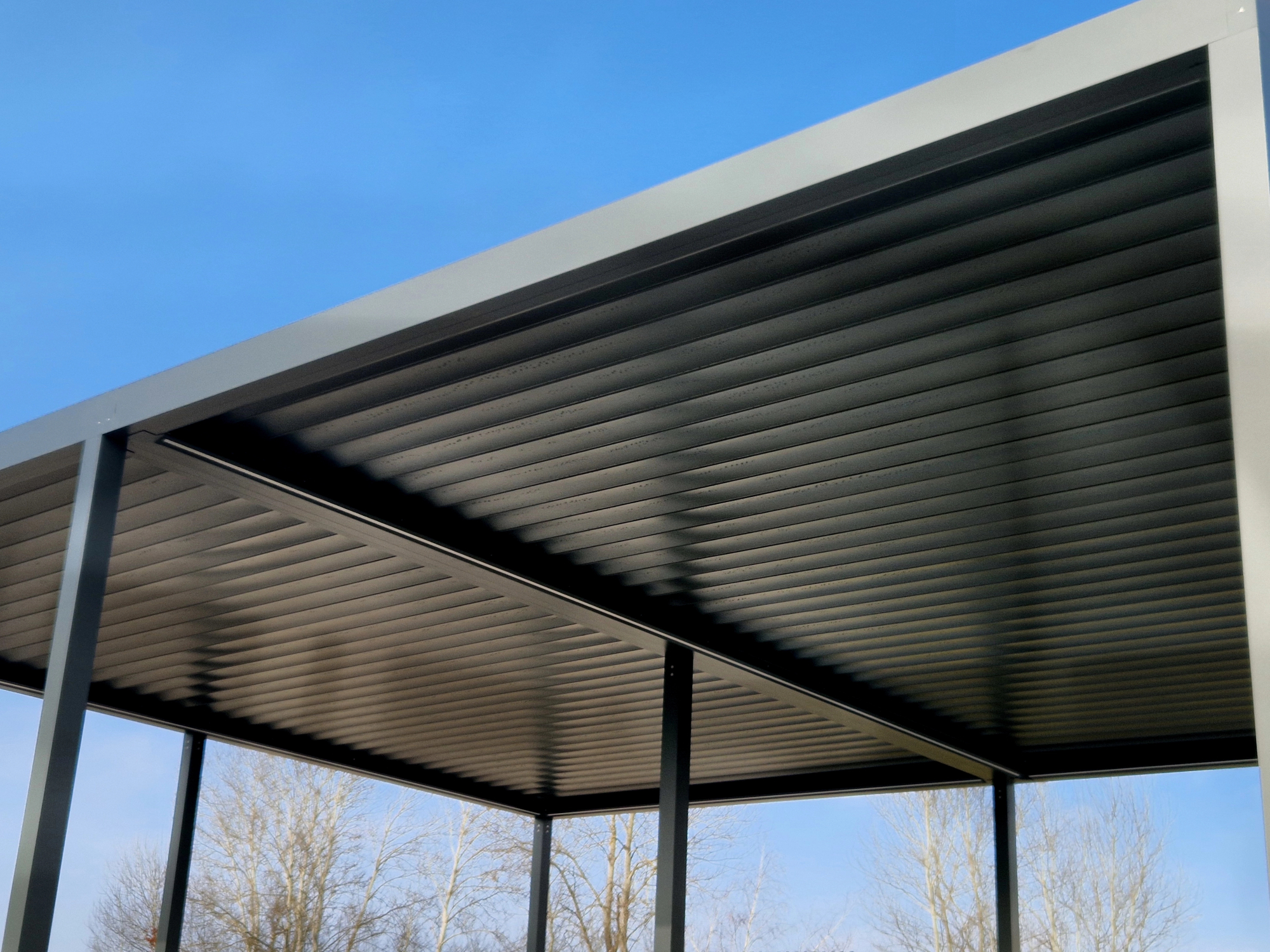 Bioklimatske pergole za udobje, prilagodljivost in brezčasen videz.