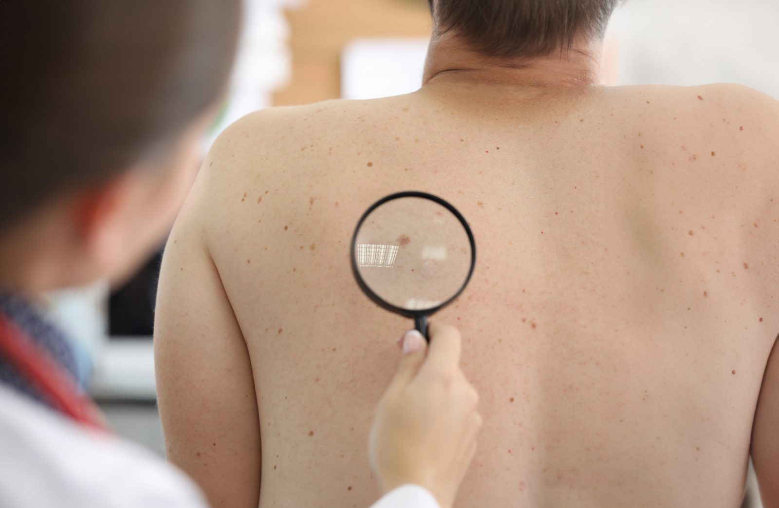 Z današnjim znanjem, nam dermatologija poda praktičen vidik in nego kože in zdravja
